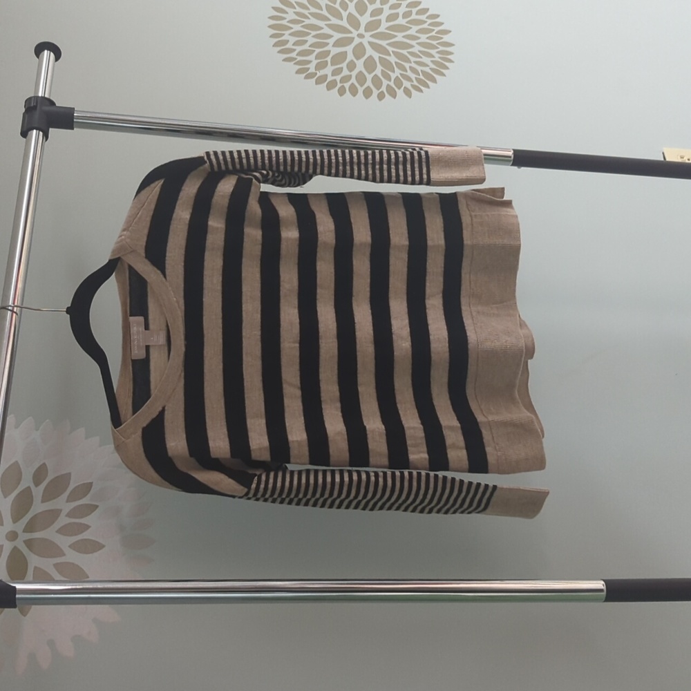 Large banana Republic long sleeve shirt tan black stripes